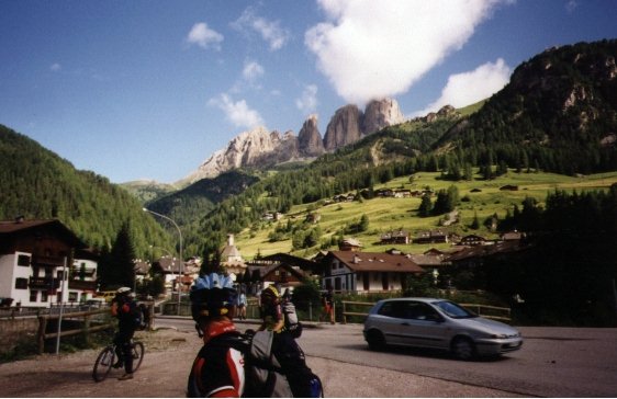 transalp_2002_27_abfahrt_tierser_alp.jpg, 25.07.2002, 47 kB